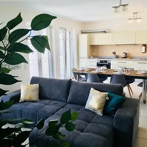 Appartement Art Deco 100m2 Flat 2 Min Walking From Train Station In Center, Free Parking And Terrace - 2b, Luxemburg
